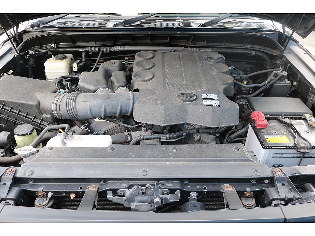 4000ccガソリンエンジン