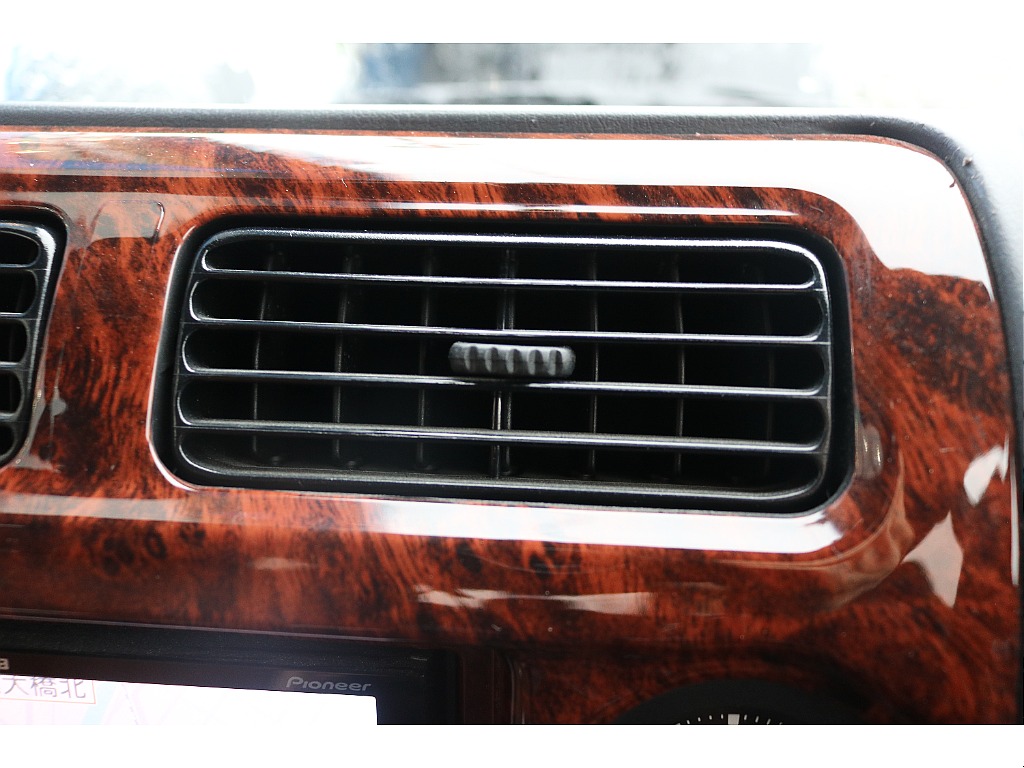 エアコン吹き出し口