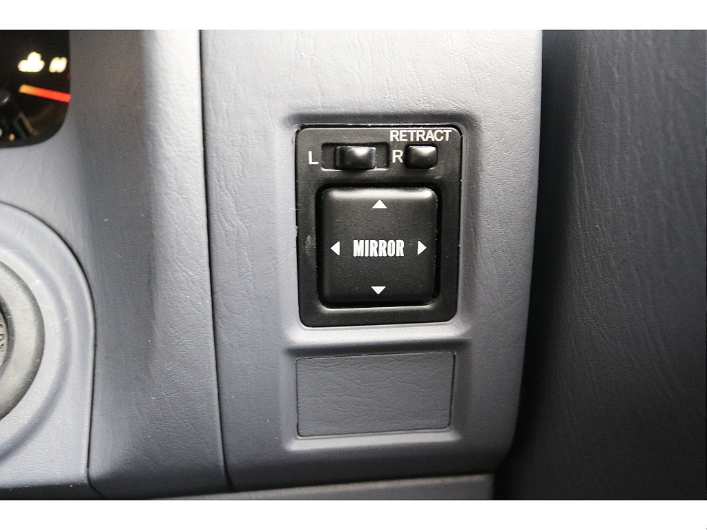 ミラー調整スイッチ