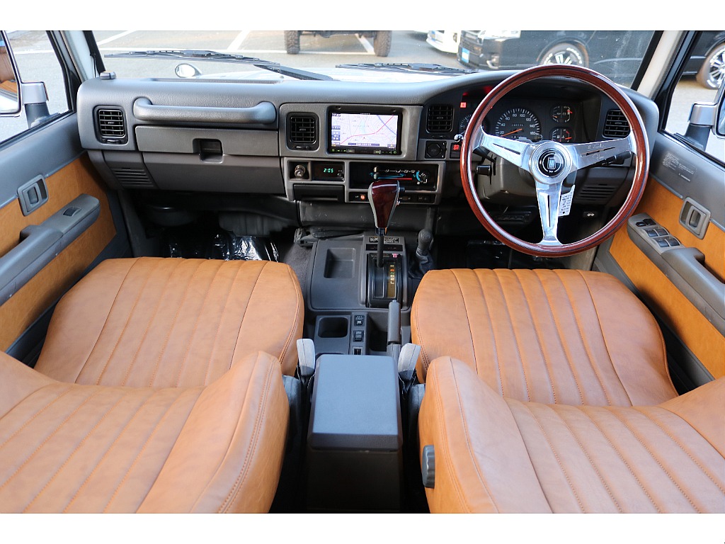 トヨタ ランドクルーザープラド(2枚目)