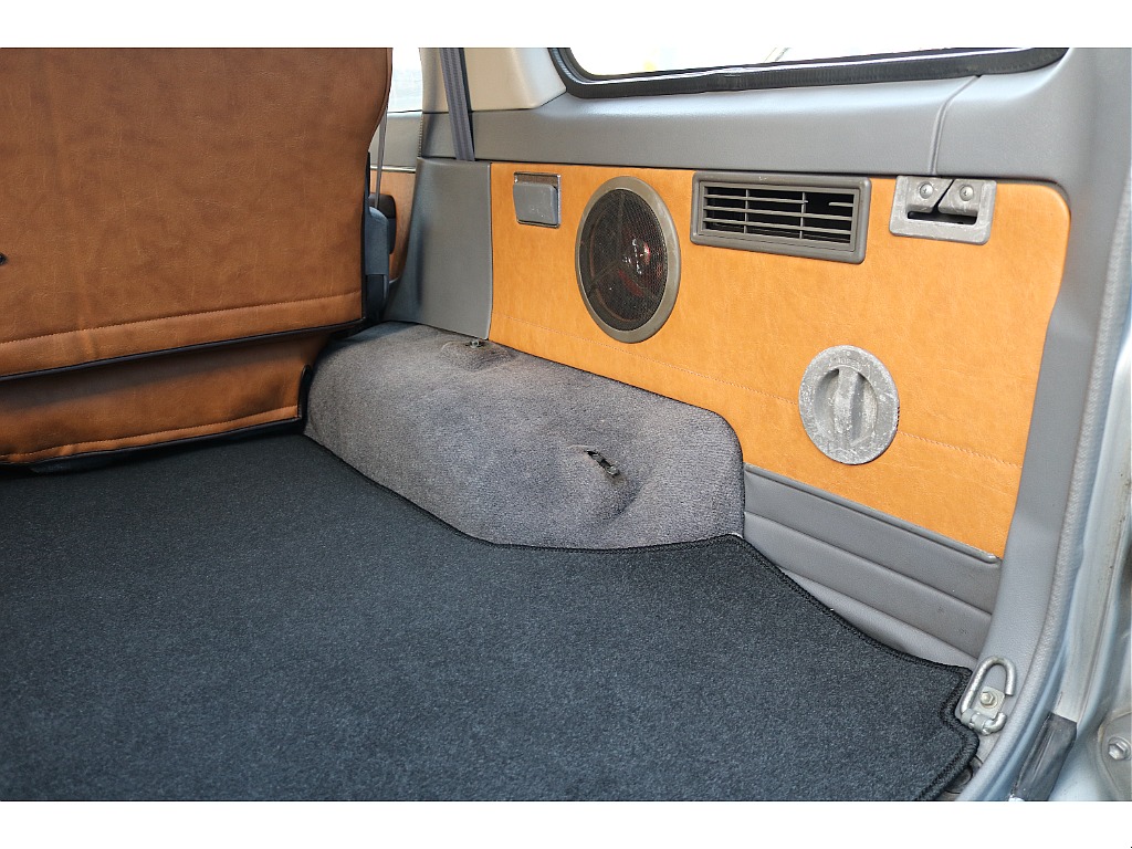 ラゲッジサイド