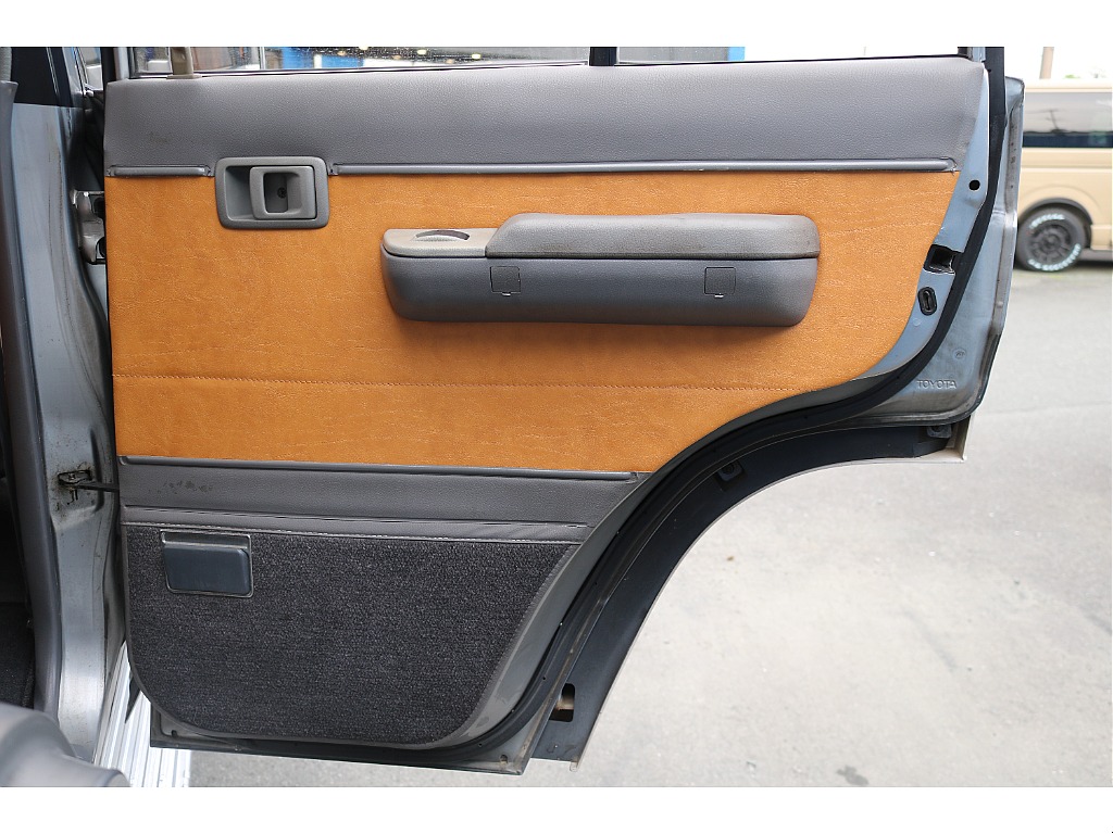 トヨタ ランドクルーザープラド(57枚目)