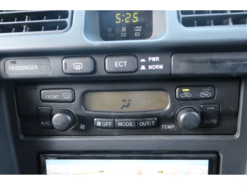 エアコンスイッチ