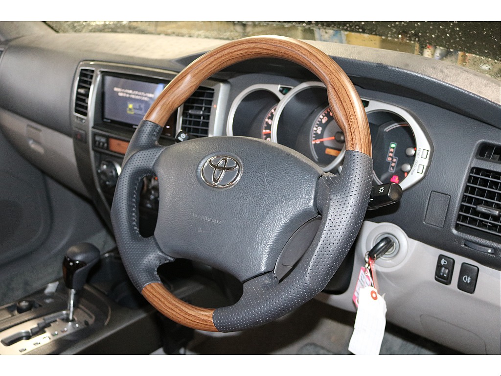 トヨタ ハイラックスサーフ(25枚目)