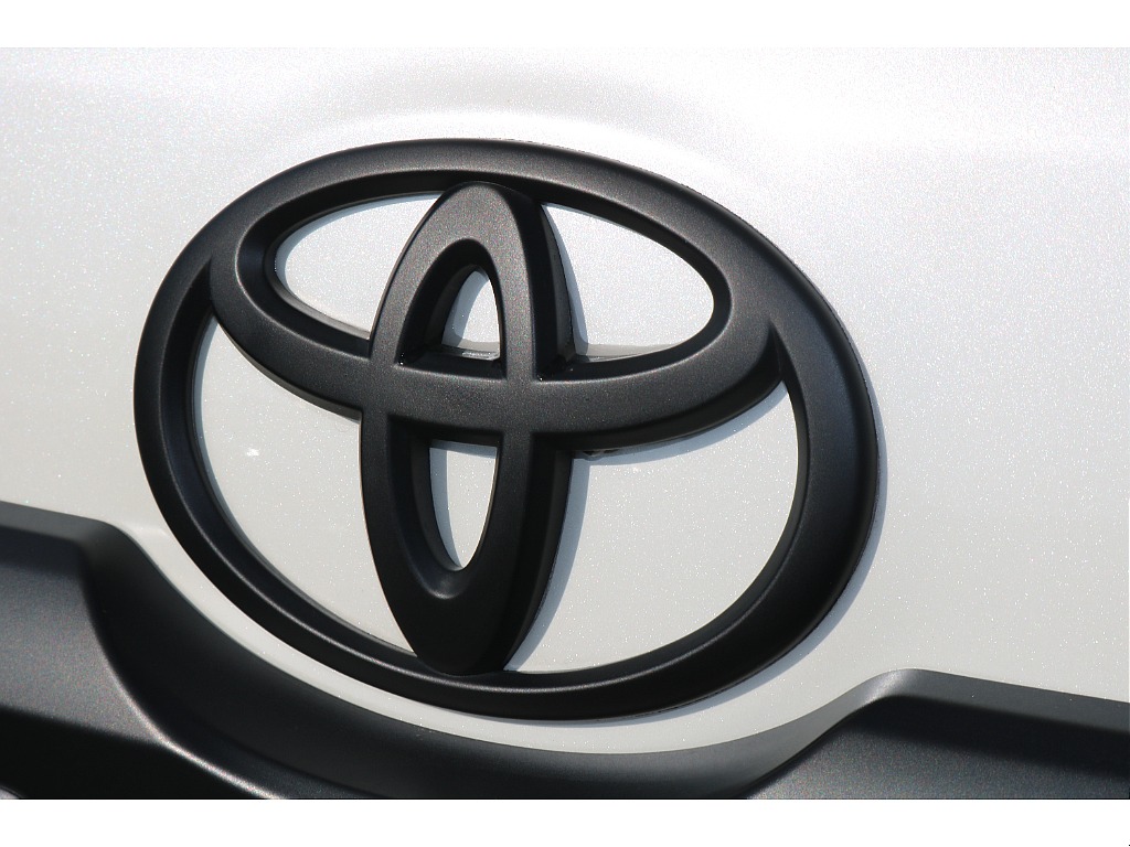 TOYOTAエンブレム（MB塗装）