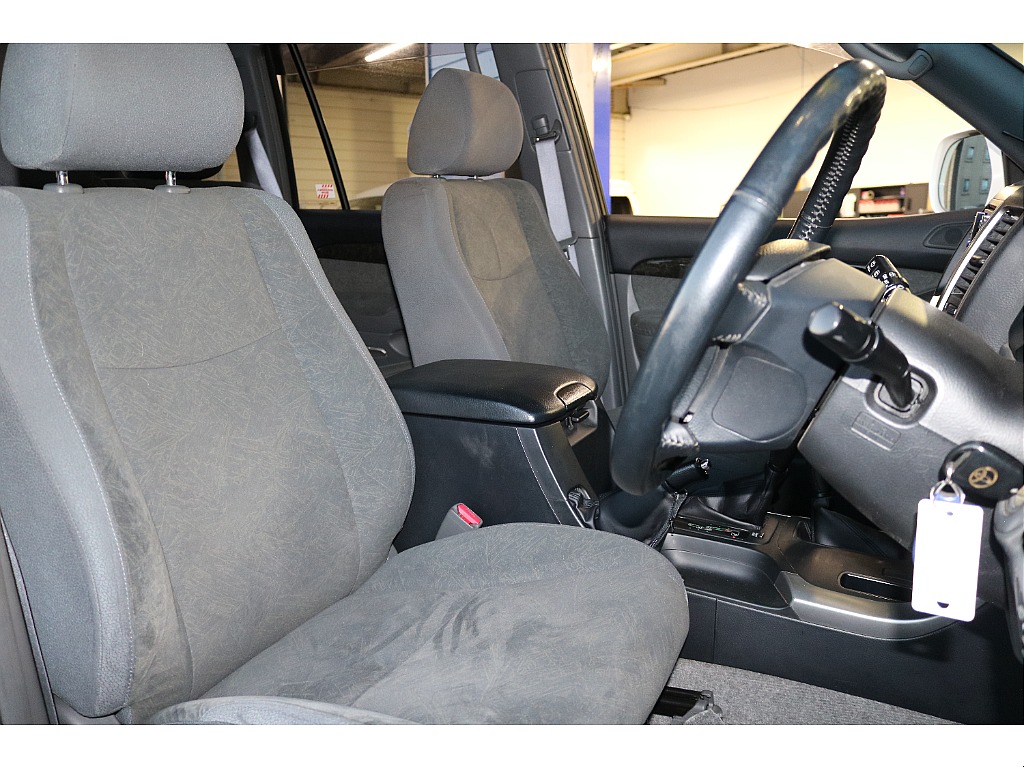 トヨタ ランドクルーザープラド(14枚目)