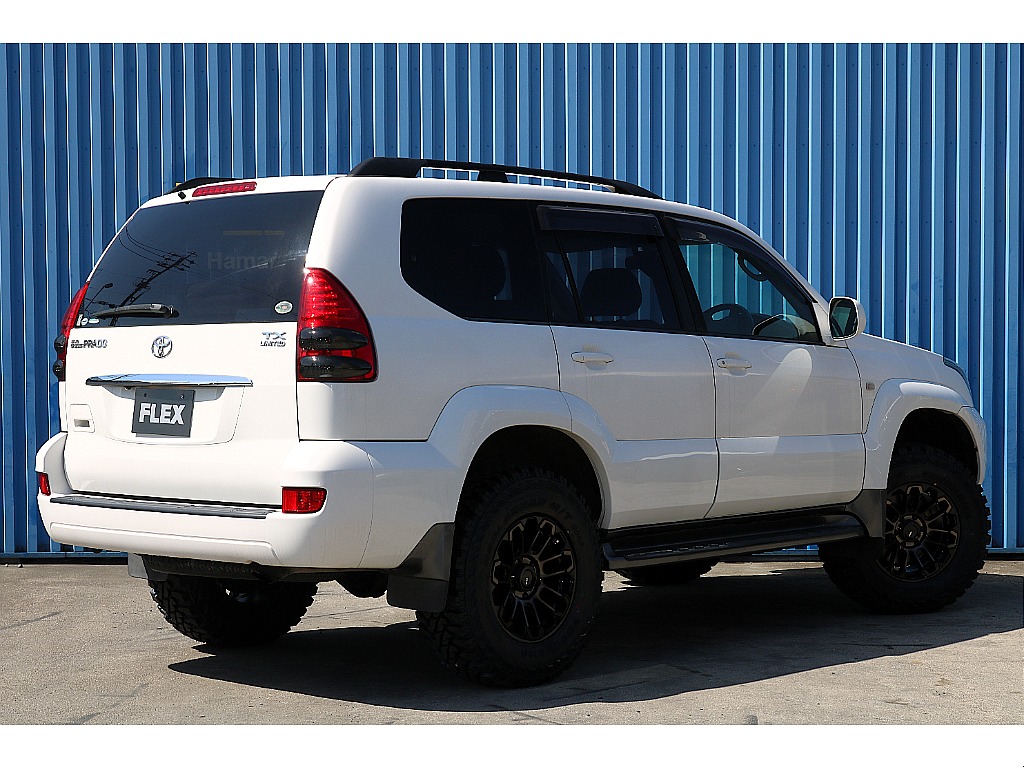 トヨタ ランドクルーザープラド(3枚目)