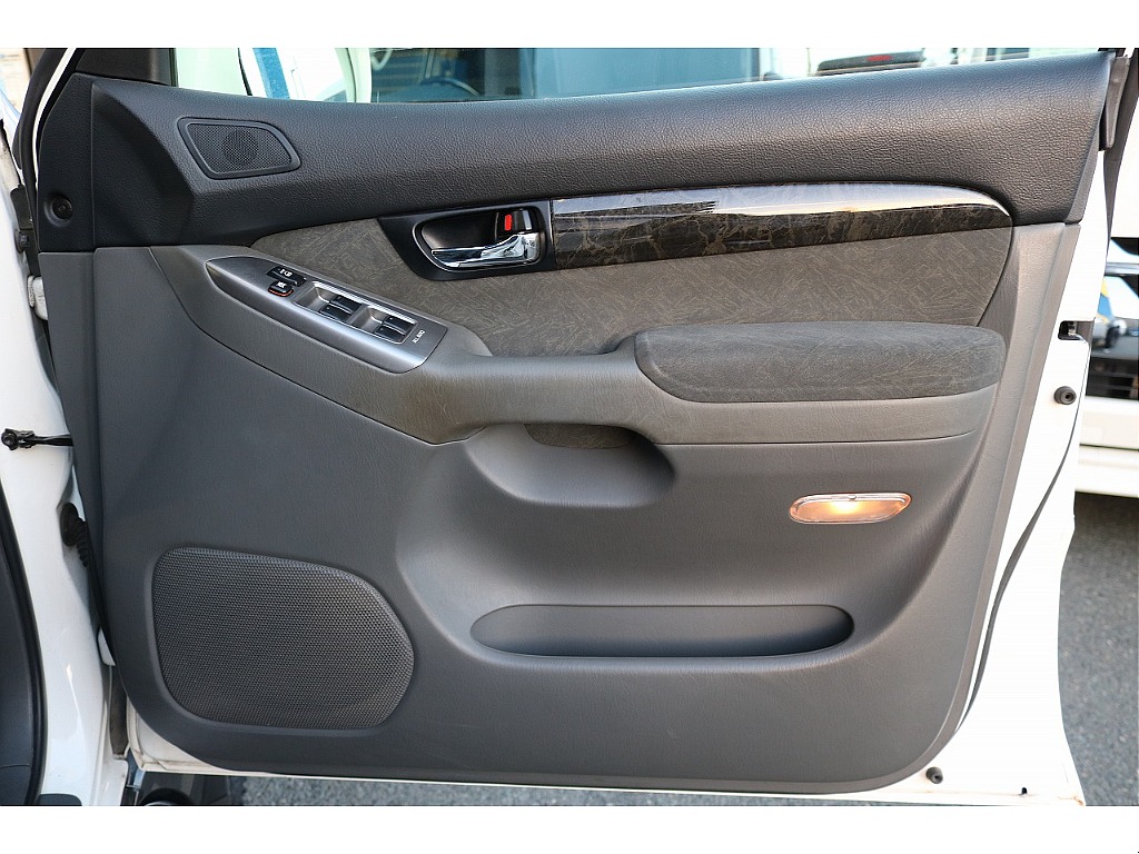 トヨタ ランドクルーザープラド(40枚目)