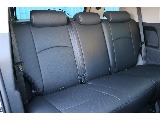 セカンドシートも殆ど使用感がなくとても綺麗な状態です。
