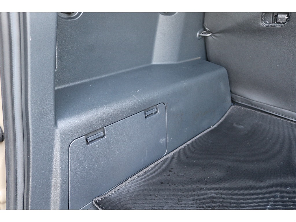 ラゲッジサイド