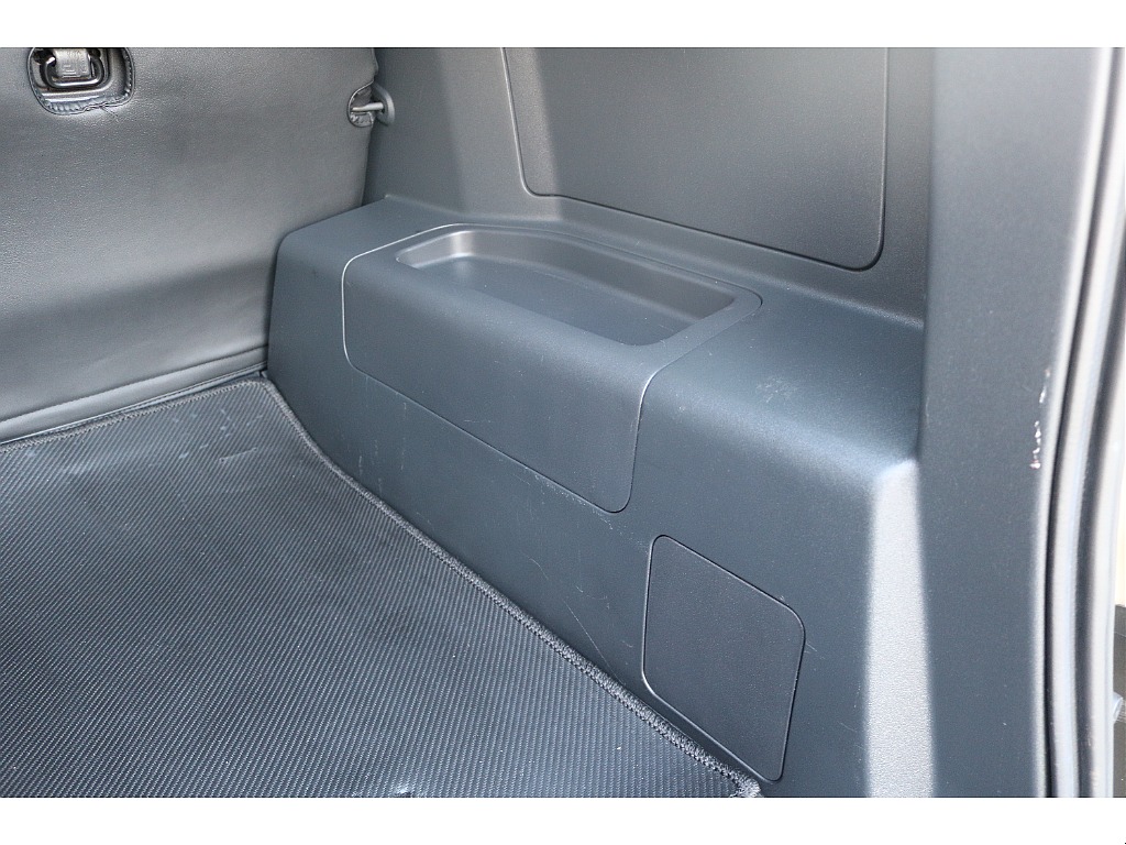 ラゲッジサイド