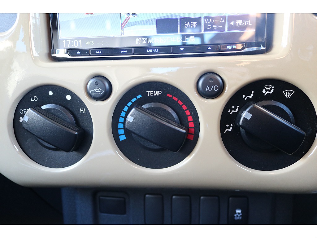 エアコンスイッチ