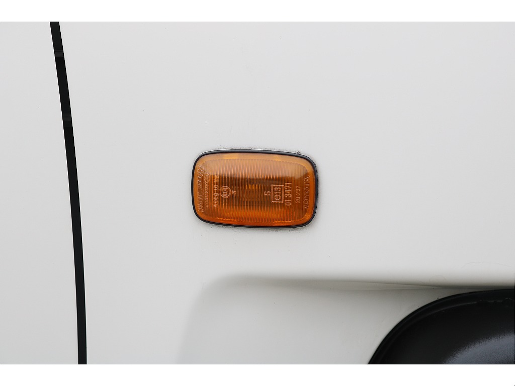 オレンジサイドマーカー