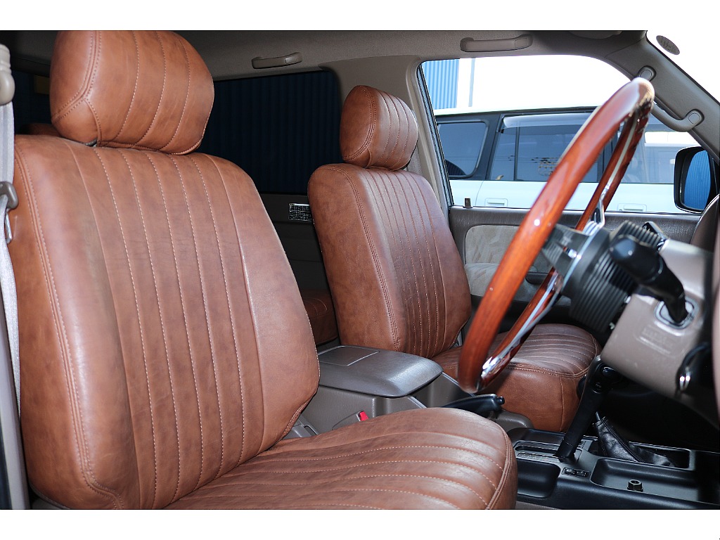 トヨタ ランドクルーザープラド(5枚目)