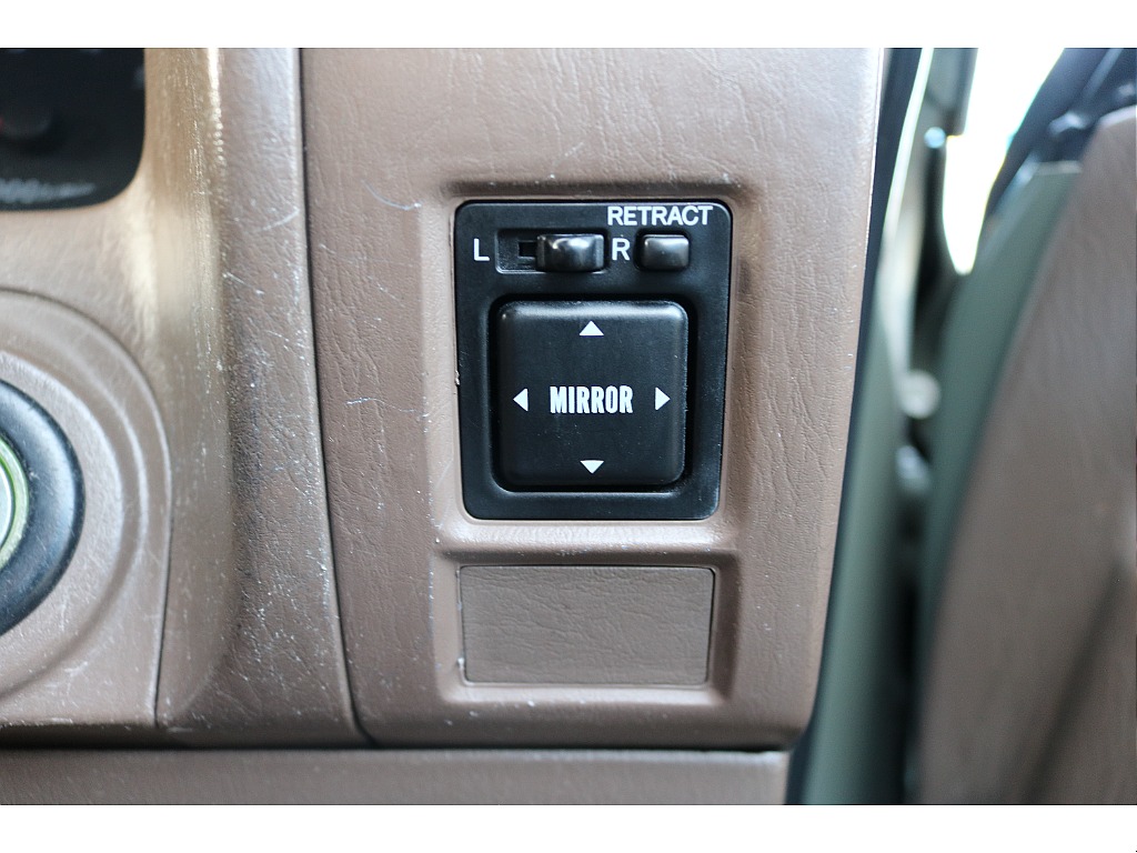 ミラー調整スイッチ