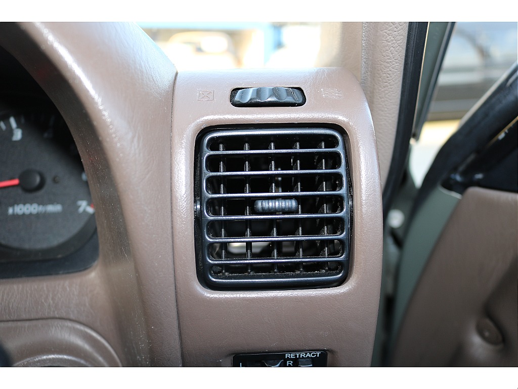 エアコン吹き出し口