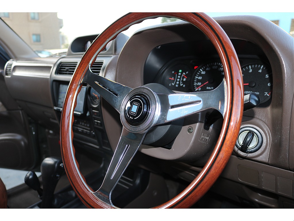 NARDIステアリング