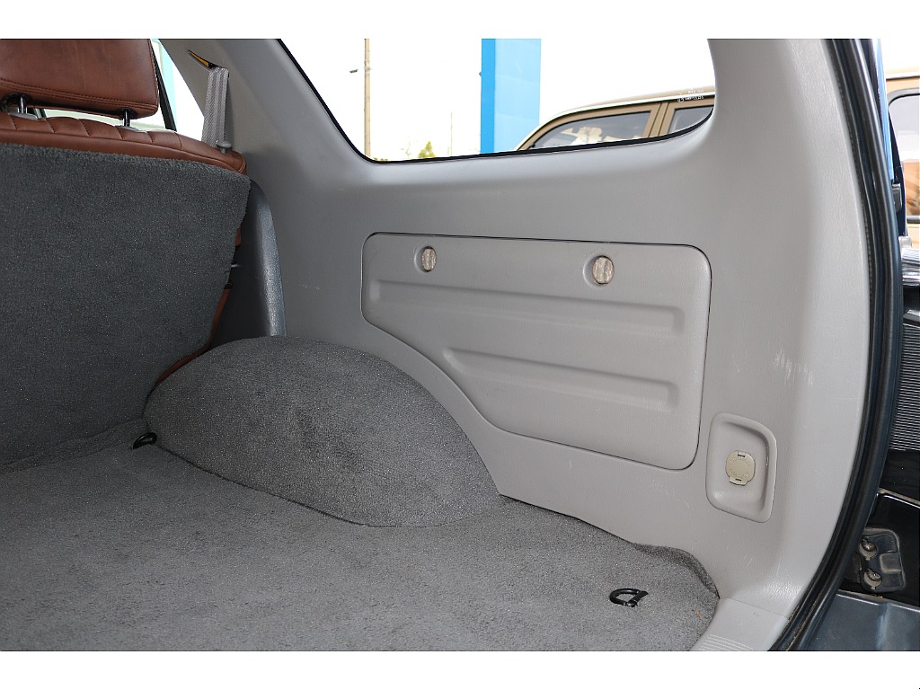 ラゲッジサイド