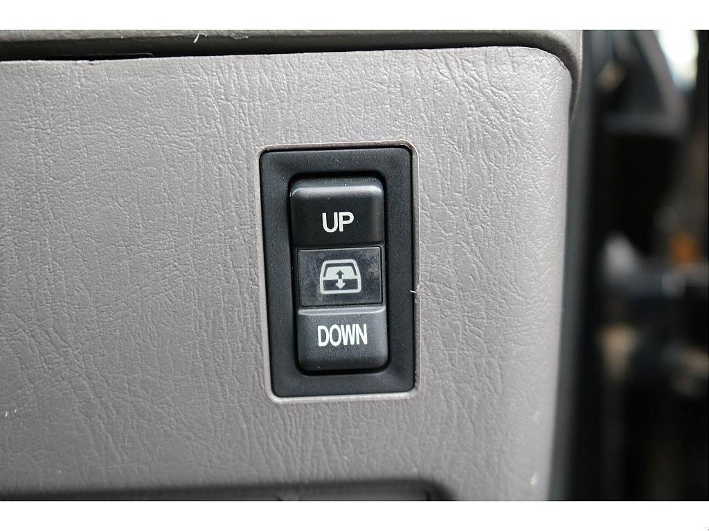 リアウィンドウスイッチ