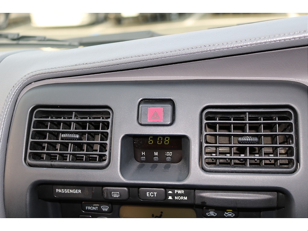 ハザードスイッチ