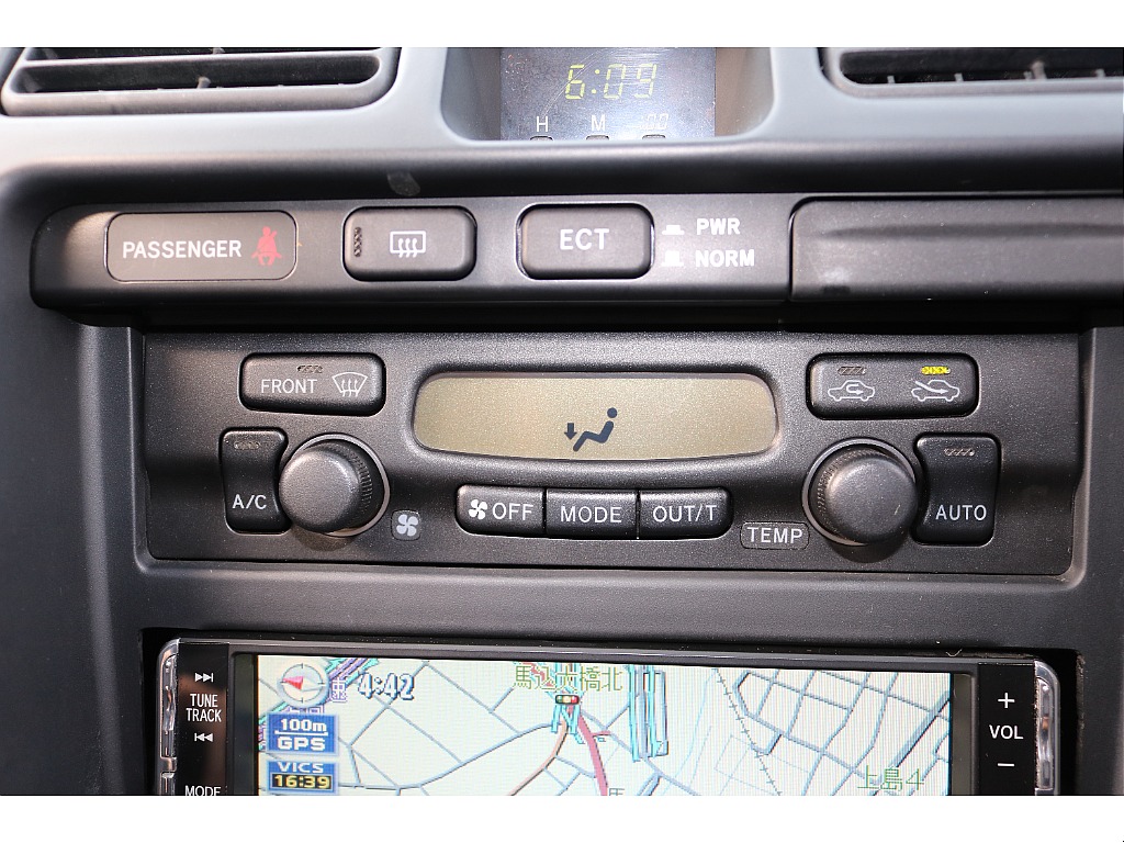 エアコンスイッチ