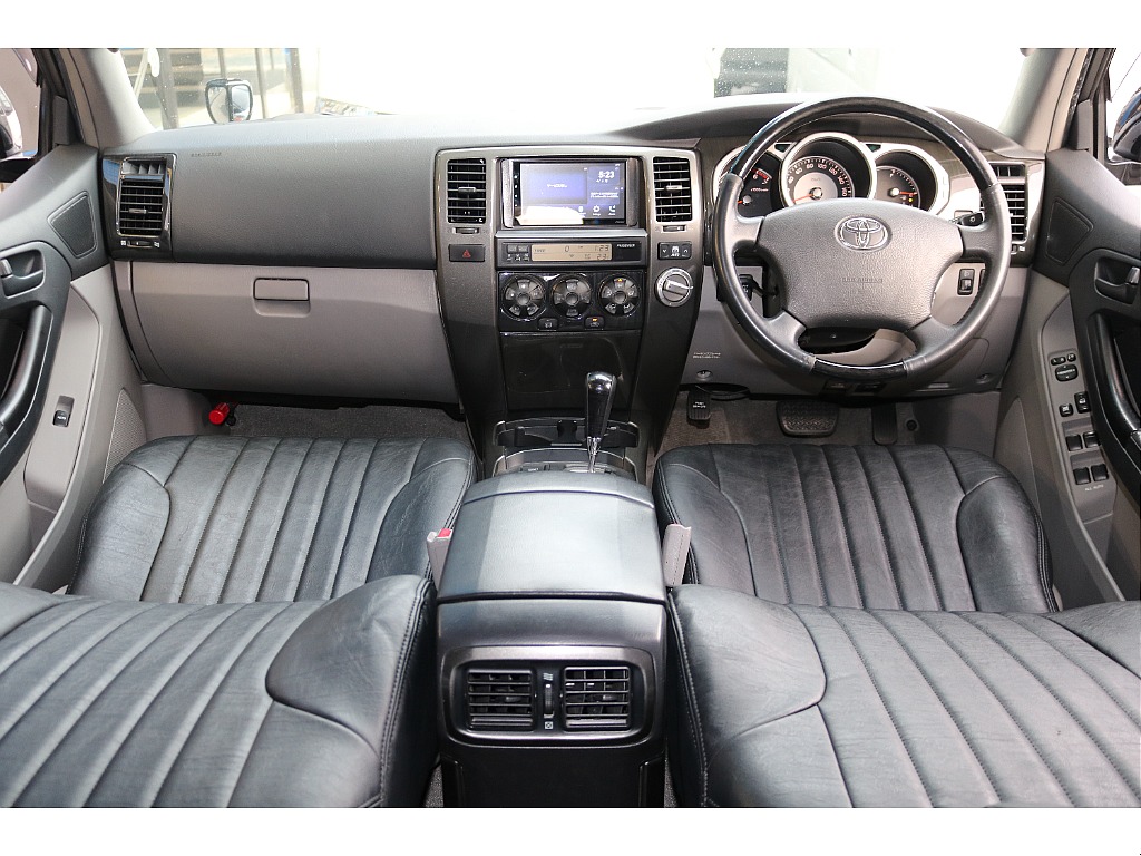 トヨタ ハイラックスサーフ(2枚目)