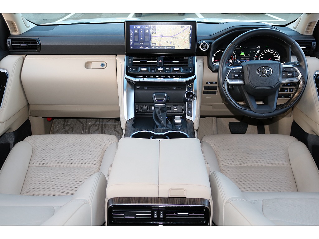 トヨタ ランドクルーザー300(2枚目)