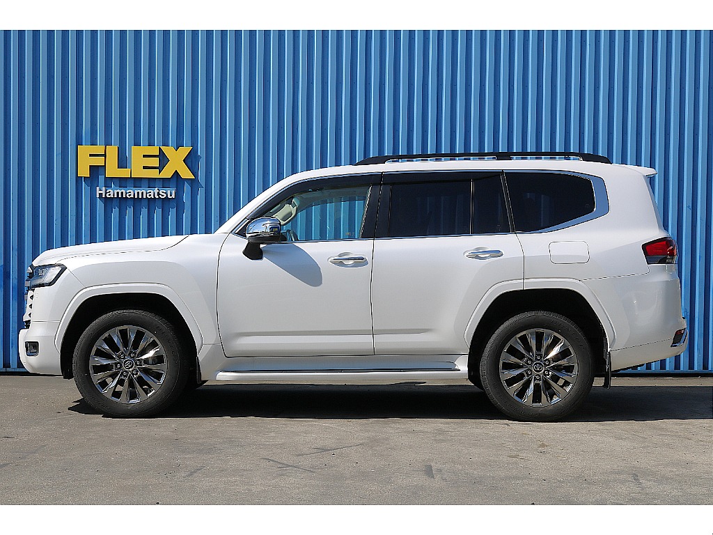 トヨタ ランドクルーザー300(5枚目)