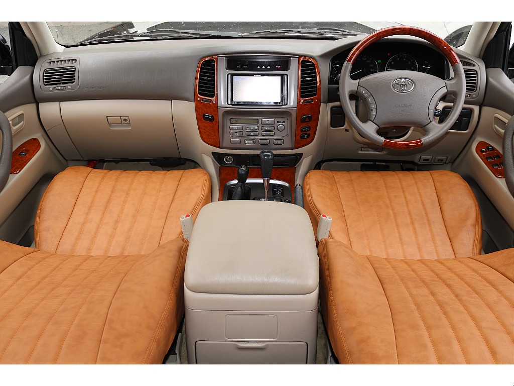 中期モデル5速ATのマルチレス車両となります。