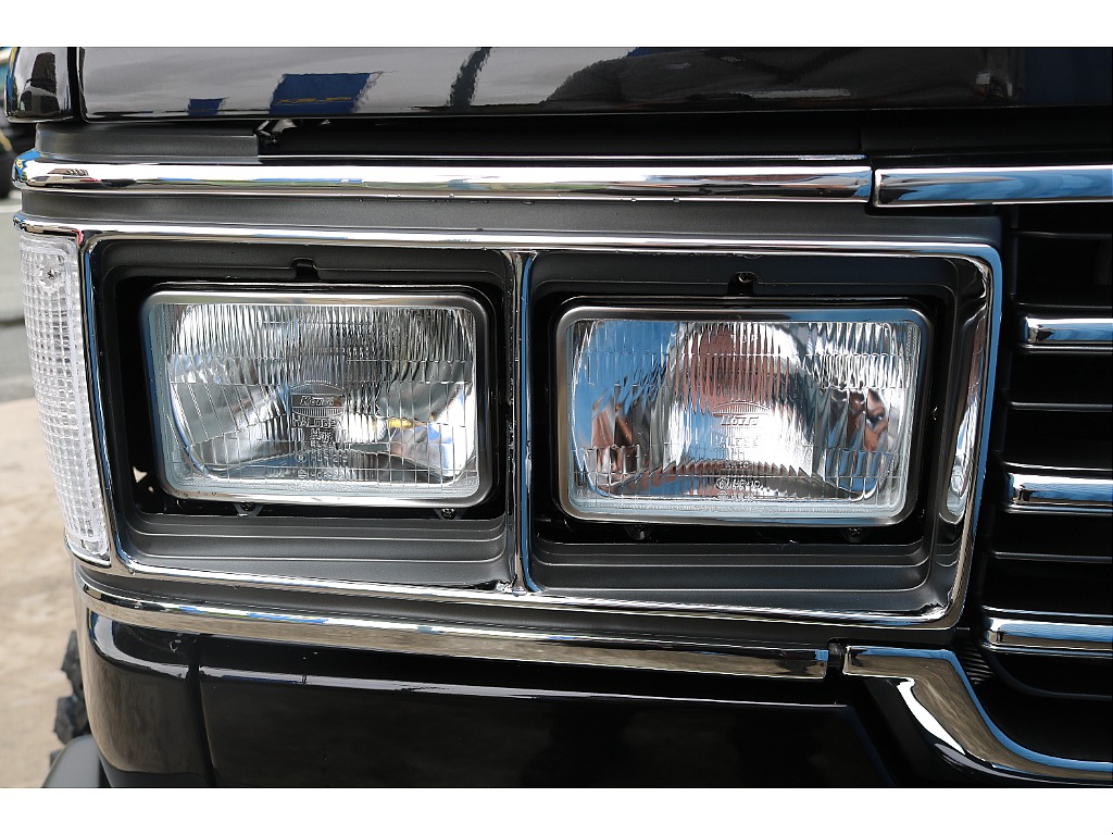 角目四灯ヘッドライト