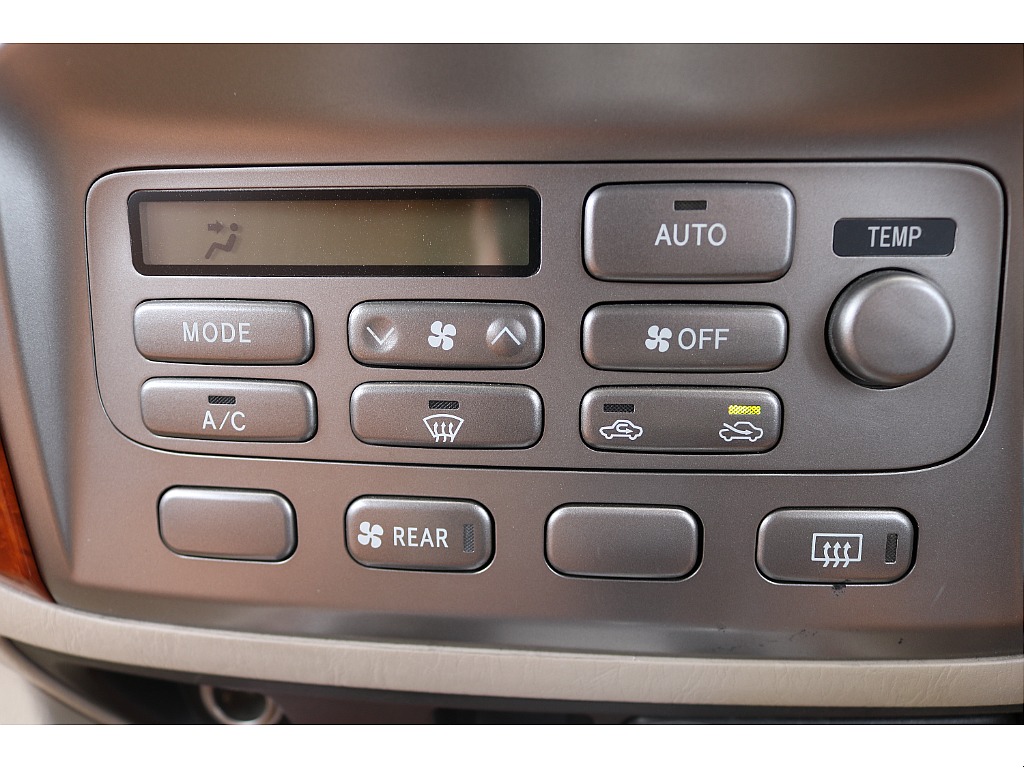 エアコンスイッチ