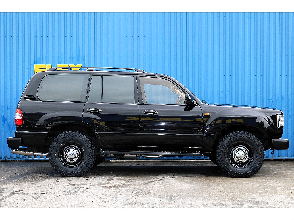 オールブラックで製作をしました。