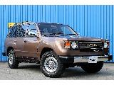 トヨタ ランドクルーザー100(4枚目)