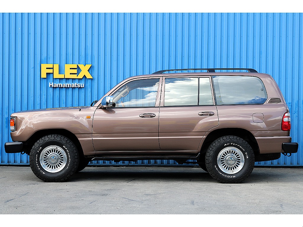 トヨタ ランドクルーザー100(6枚目)