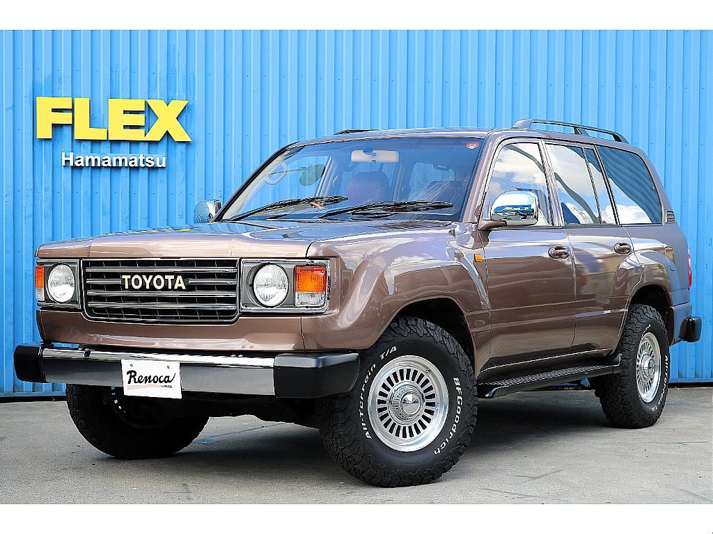 トヨタ ランドクルーザー100(1枚目)