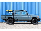 ダブルキャブのお車となっております。
