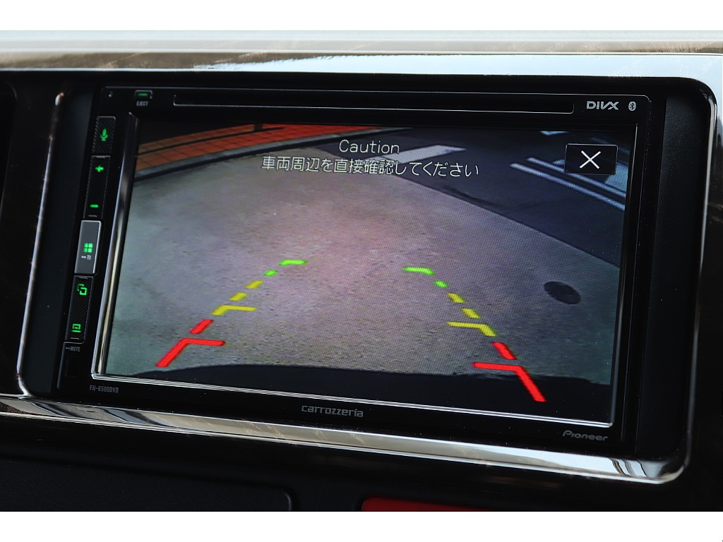 バックカメラの確認も可能♪
