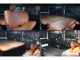 セカンドシートは跳ね上げ可能♪