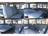 セカンドシート跳ね上げ可能！！　荷物も沢山入ります♪