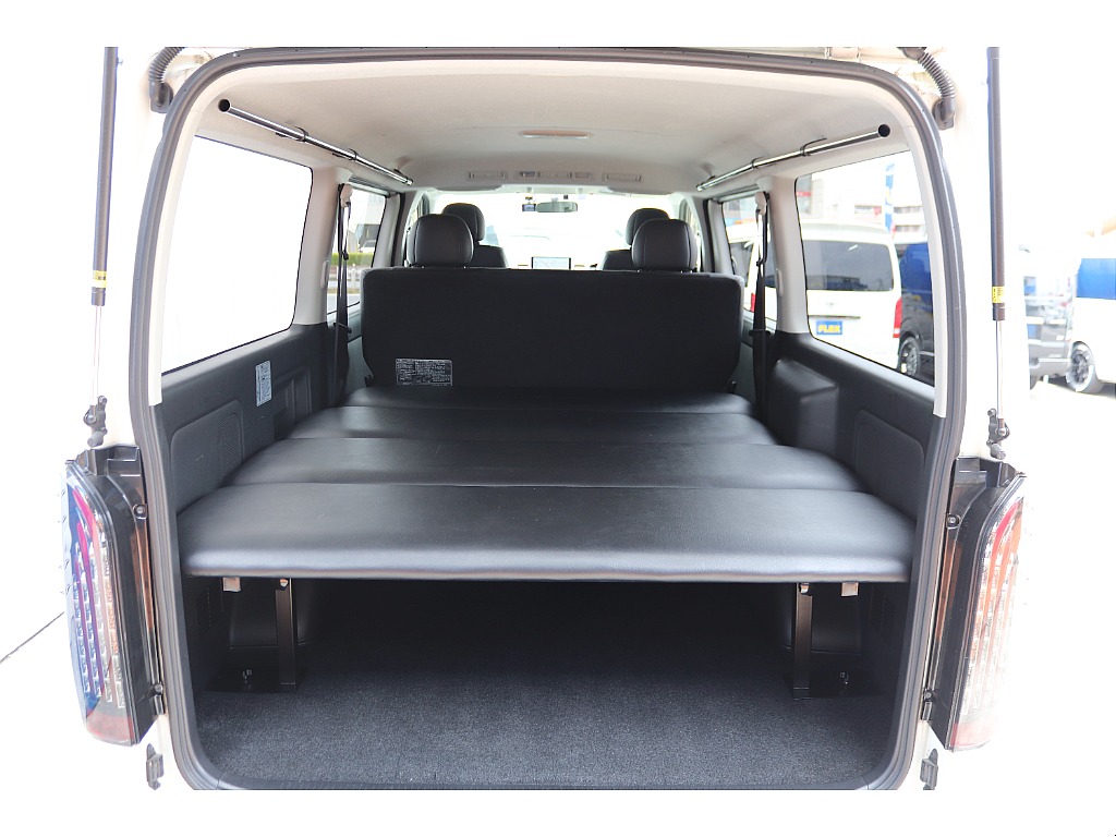 トヨタ ハイエースバン(25枚目)