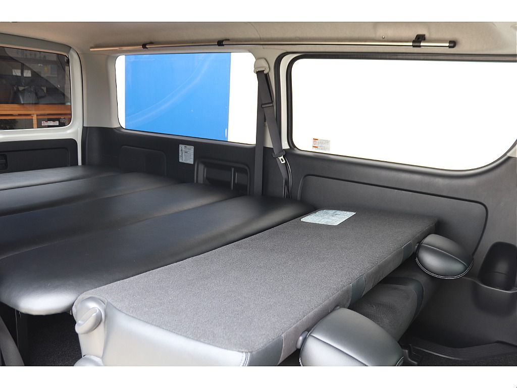 トヨタ ハイエースバン(30枚目)