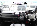 特別仕様車ダークプライムⅡ　マホガニー調インテリアを採用！