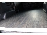 荷室は新品フローリング施工済み！！