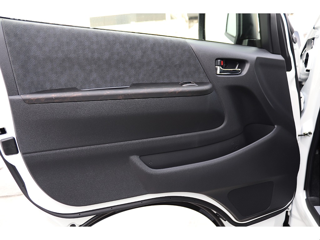 トヨタ ハイエース(46枚目)