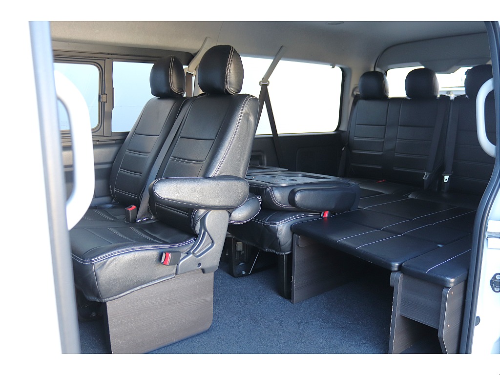 トヨタ ハイエース(23枚目)