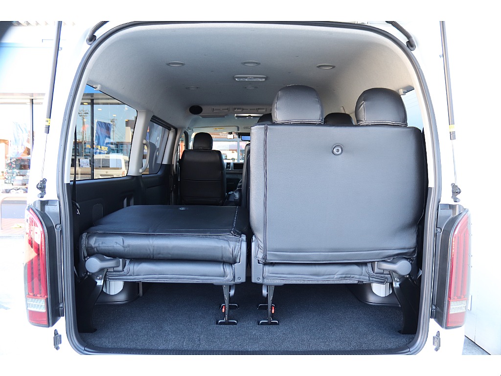 トヨタ ハイエース(26枚目)