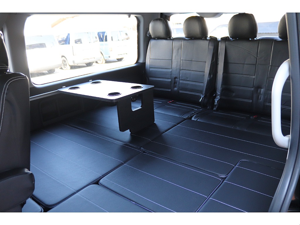 Ver.1内装架装！　車中泊可能なベッドキット付き♪