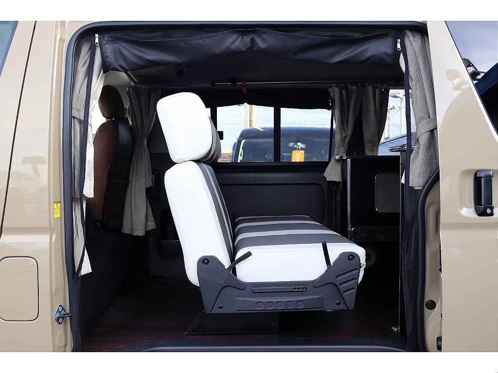 ハイエースセカンド高崎店にて展示中♪027-384-3591