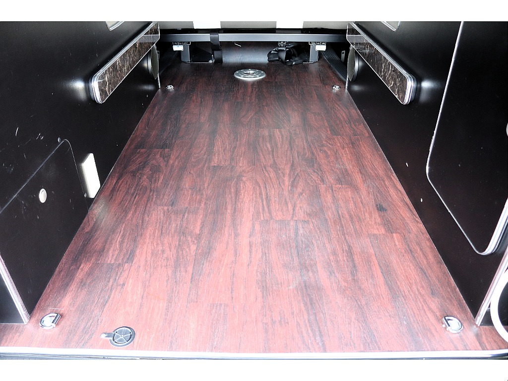 ハイエースセカンド高崎店にて展示中♪027-384-3591