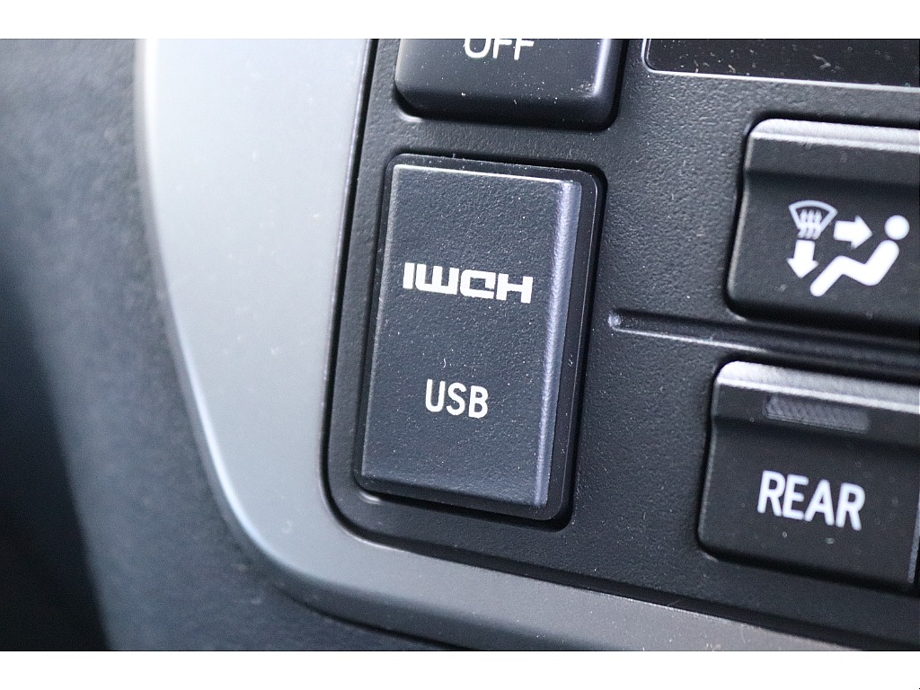 HDMIポート付きでミラーリングもOK♪